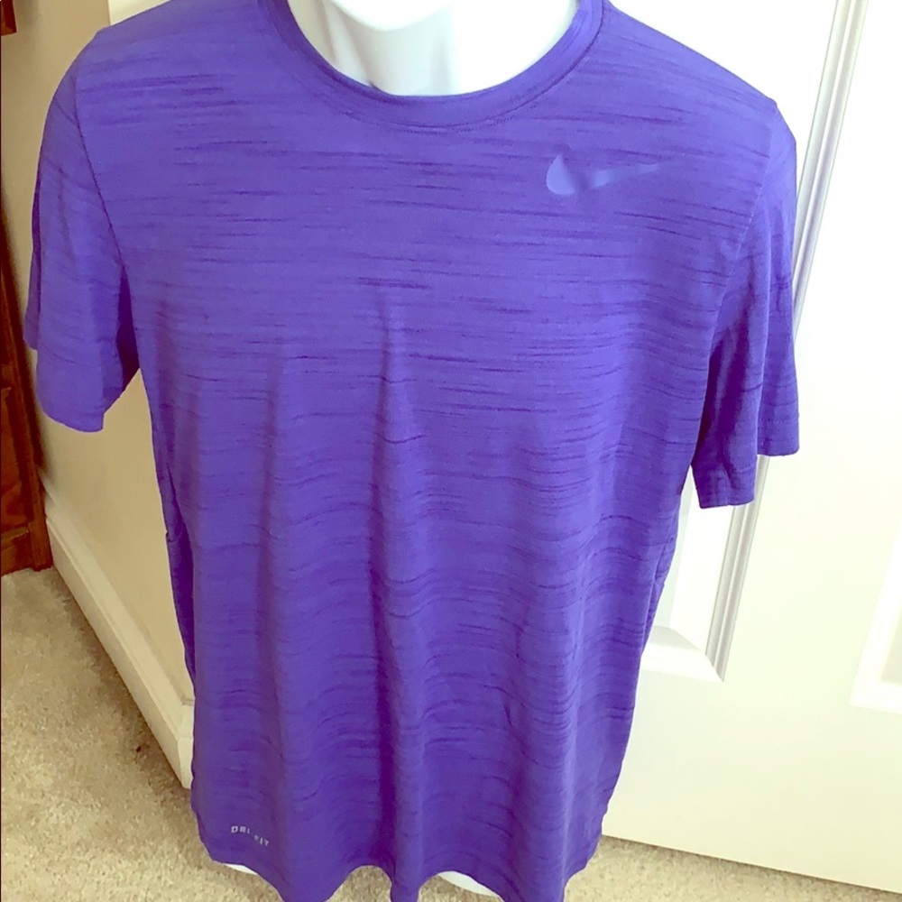 🔥men’s Nike Dri fit shirt